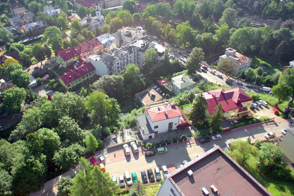Urocza Art Pensjonat Krynica-Zdrój Kültér fotó